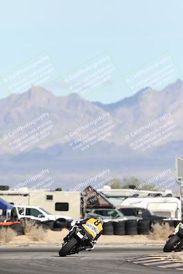 media/Nov-16-2025-Race Pace (Sun) [[8c5fa54630]]/Non Verified Riders (1st 20 Minutes)/4-Turn 16 (1116am)/